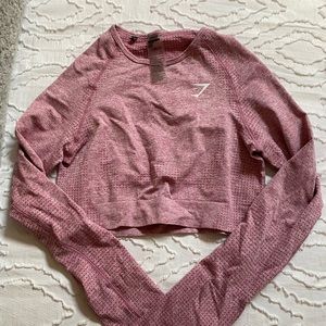 cropped gymshark top size medium